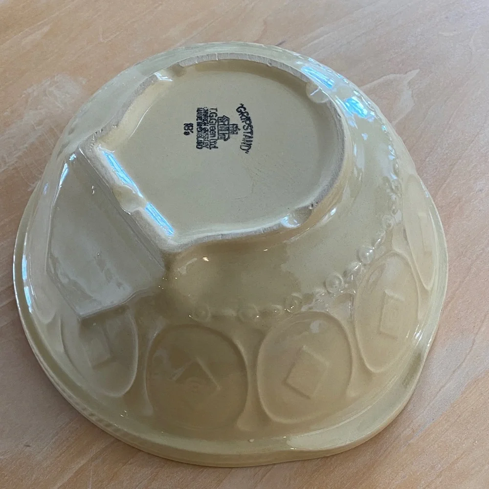 Vintage Gripstand TG Green Ltd Large Yellow Ware Mixing Bowl 10” diameter.
